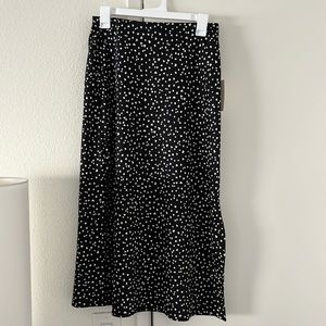 Black and white heart print midi skirt